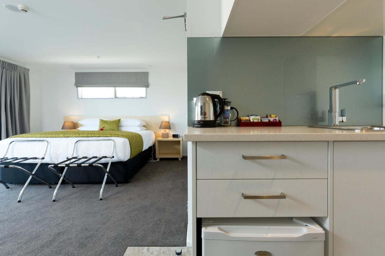 2 オン ホワイトレイ モーテル クライストチャーチ エクステリア 写真 A studio apartment