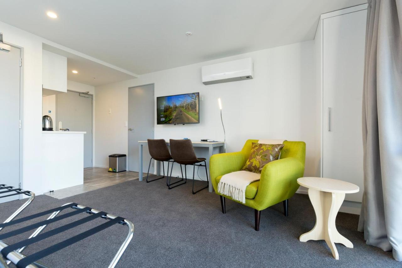 2 オン ホワイトレイ モーテル クライストチャーチ エクステリア 写真 A typical studio apartment