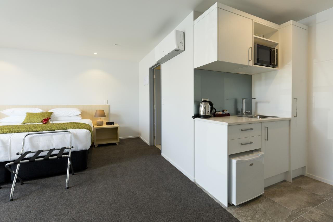 2 オン ホワイトレイ モーテル クライストチャーチ エクステリア 写真 Studio apartment with kitchenette